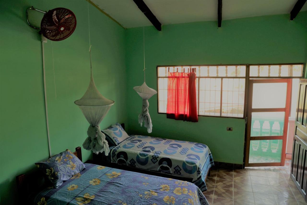 Perezoso Hostel Rurrenabaque Buitenkant foto